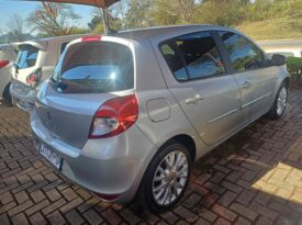 2010 RENAULT CLIO III 1.6 DYNAMIQUE FOR SALE AT TRIO MOTORS TZANEEN IN LIMPOPO