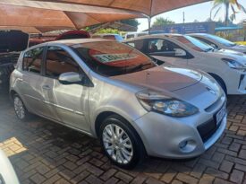 2010 RENAULT CLIO III 1.6 DYNAMIQUE FOR SALE AT TRIO MOTORS TZANEEN IN LIMPOPO