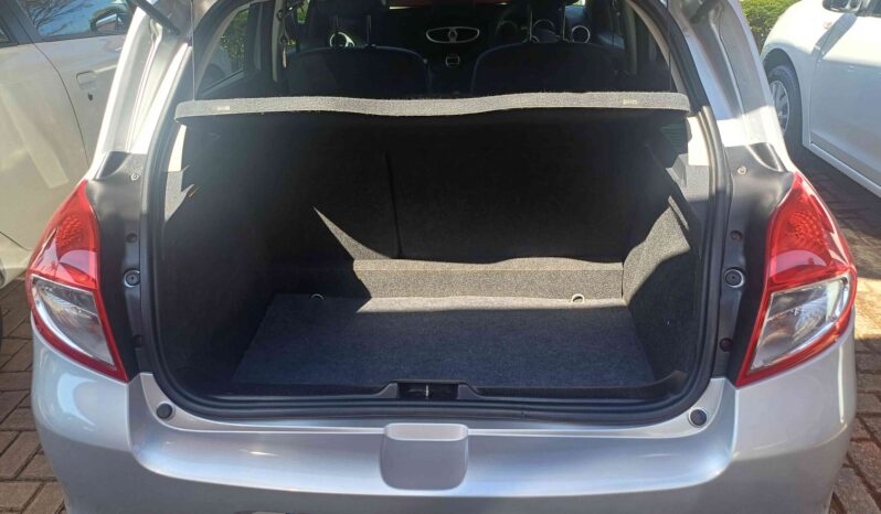 2010 RENAULT CLIO III 1.6 DYNAMIQUE FOR SALE AT TRIO MOTORS TZANEEN IN LIMPOPO full