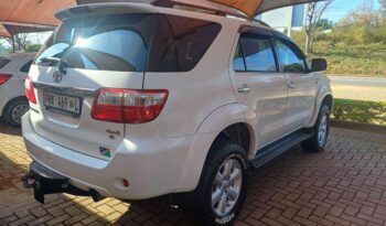 2011 TOYOTA FORTUNER 3.0 D4D 4X4 FOR SALE AT TRIO MOTORS TZANEEN IN LIMPOPO full