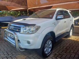 2011 TOYOTA FORTUNER 3.0 D4D 4X4 FOR SALE AT TRIO MOTORS TZANEEN IN LIMPOPO
